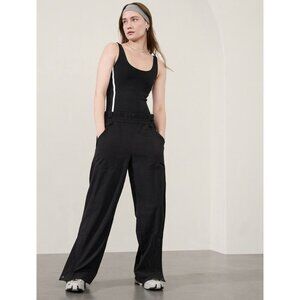 Athleta Women's Trekkie High Rise Parachute Pant Black Size 12 Wide Leg #533487